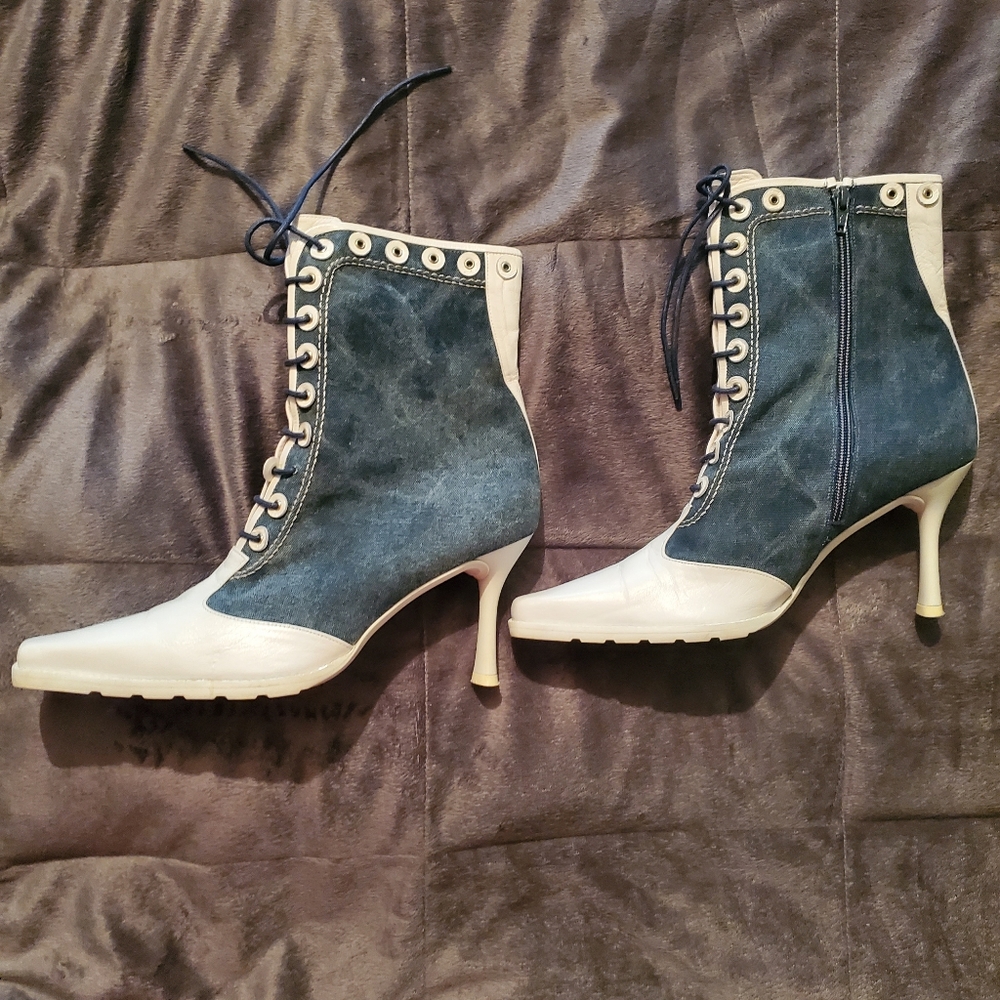 Boots - Picture 3 of 4